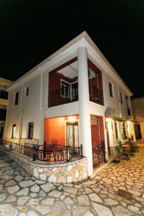 Lina's House Sivota